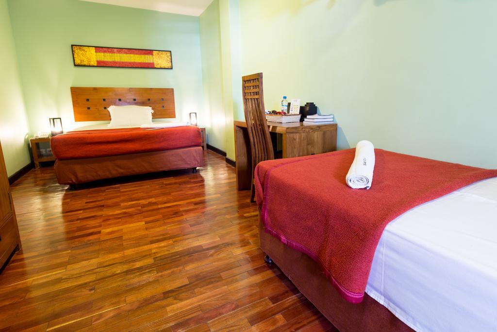 Sole Hotel Antananarivo Buitenkant foto