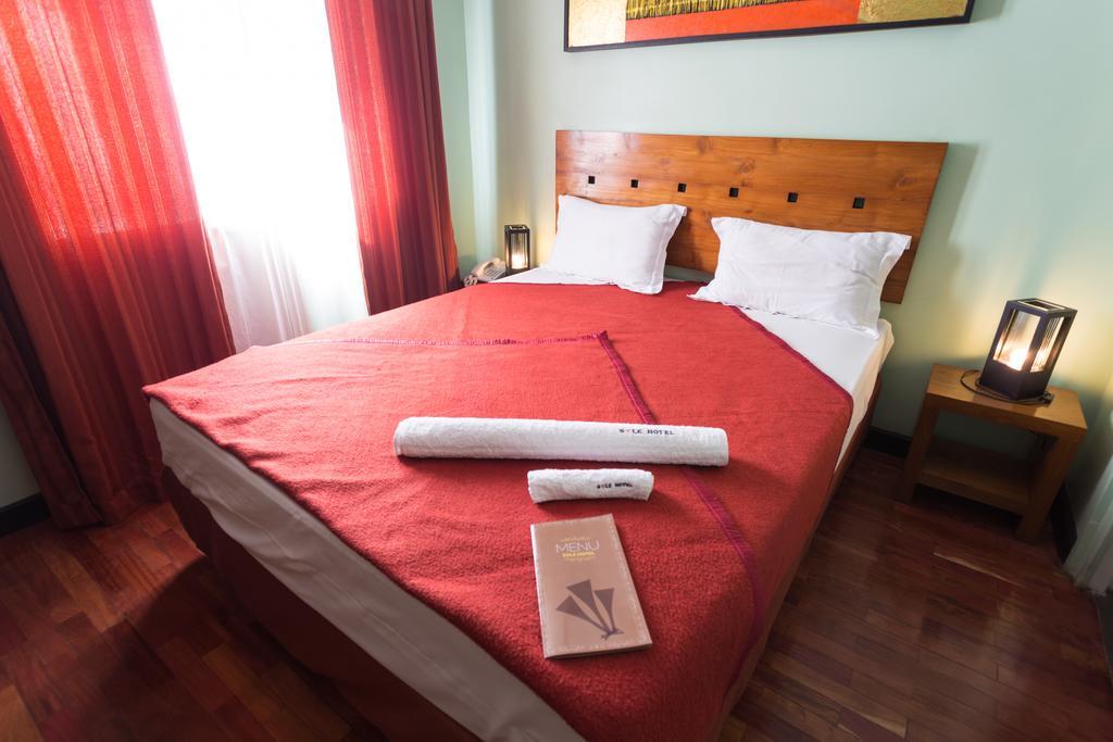 Sole Hotel Antananarivo Buitenkant foto
