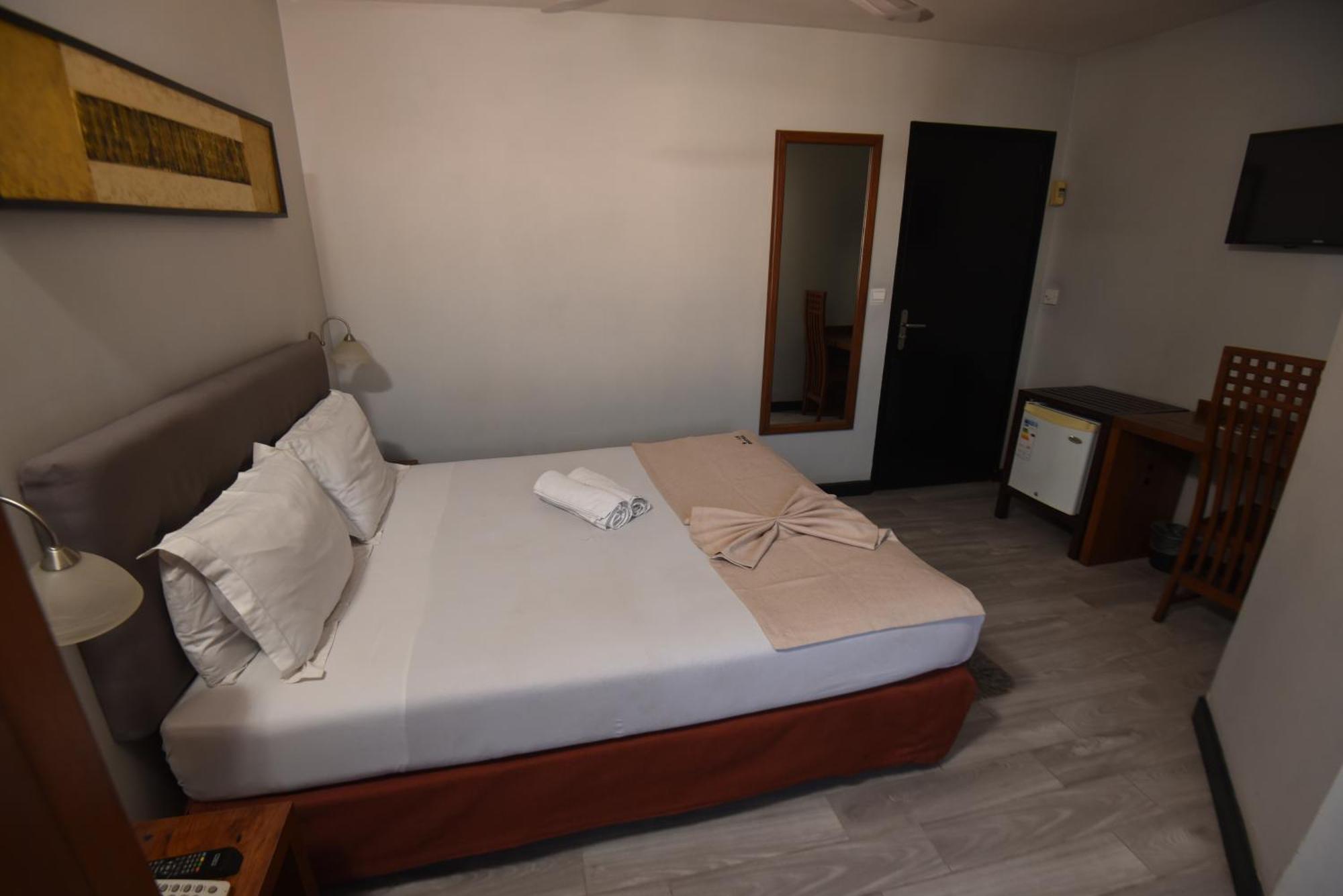 Sole Hotel Antananarivo Buitenkant foto